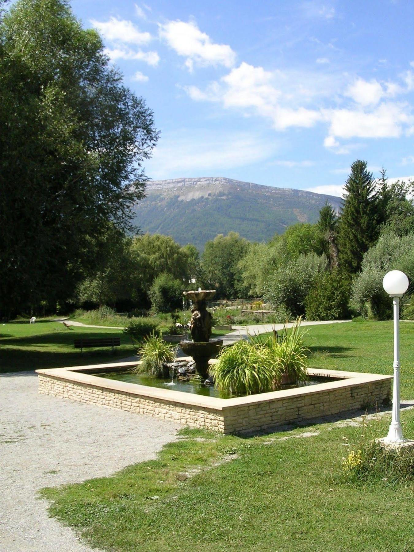 Hotel & Restaurant Azur La Freissinouse Exterior photo
